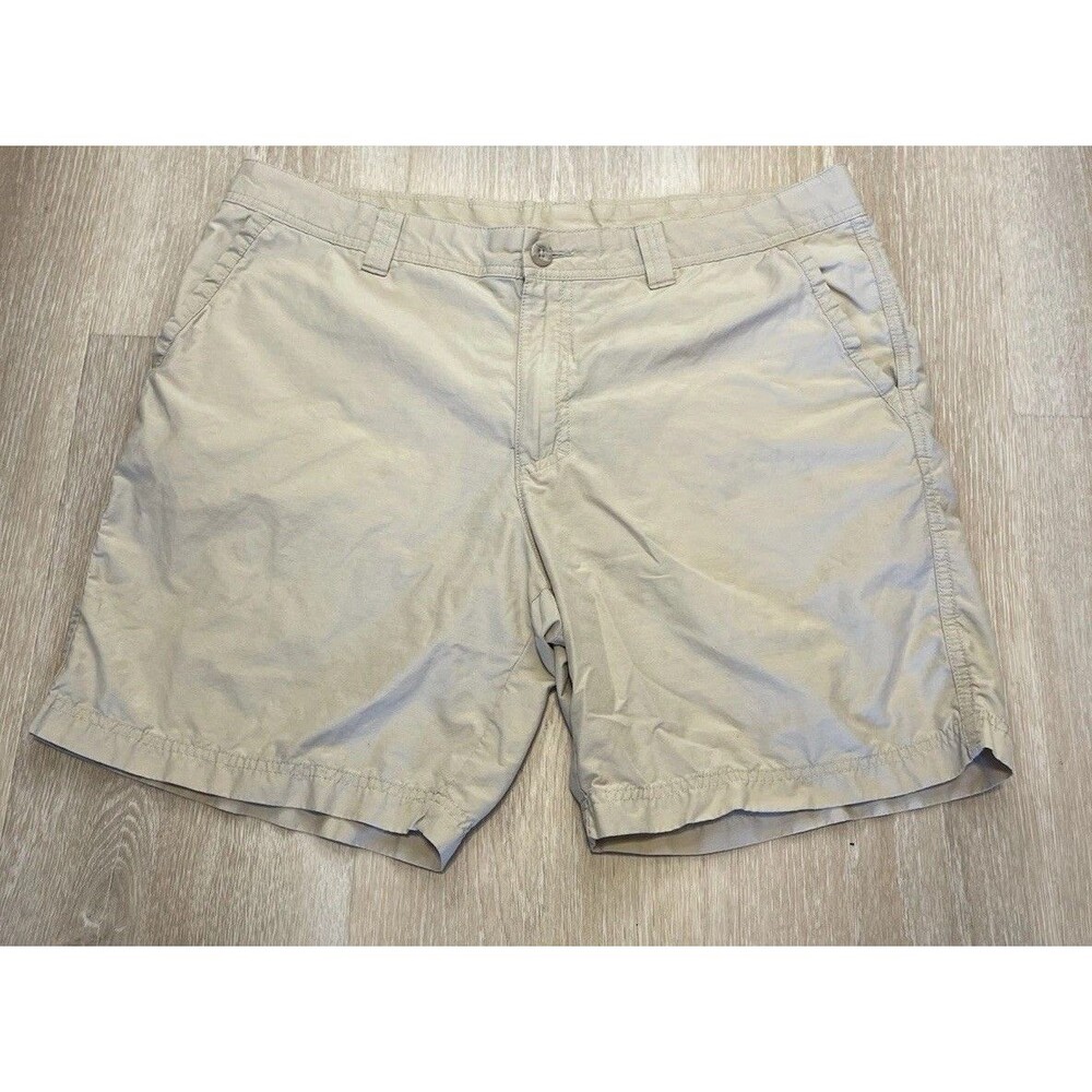 Columbia Lightweight Khaki Shorts Men's Size 36 Waist 8" Length Casual Outdoors